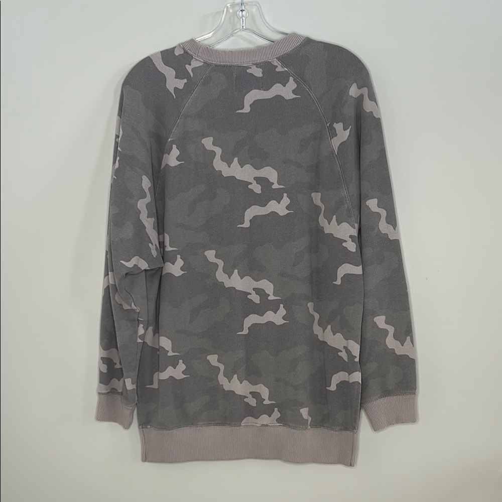 *SOLD* American Eagle Outfitters Gray Camouflage Crewneck Sweater, Size XS - Picture 6 of 7